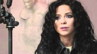 La chanteuse Inna lance une campagne contre les violences faites aux femmes [upl. by Jacki]