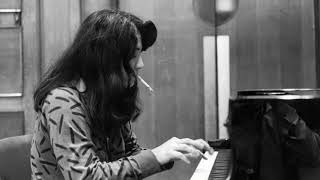 Martha Argerich – Mozart Piano Sonata No8 in A minor K310 [upl. by Ahsinrat]