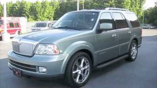 2006 Lincoln Navigator Start Up Engine and In Depth Tour [upl. by Prem]