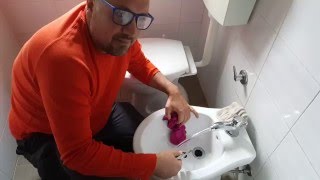 Liberare lavandino o bidet intasato con un compressore [upl. by Alliscirp]