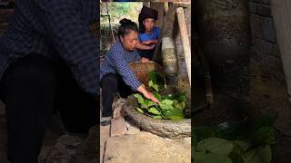 Making persimmon leaf paste the wisdom of the older generation leaf paste shorts [upl. by Grange]