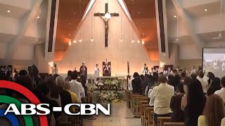 Former president Benigno Aquino III receives rousing applause standing ovation at funeral mass [upl. by Colby]