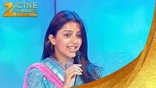 Zee Cine Awards 2004 Best Debut Female Bhumika Chawla [upl. by Nomis504]