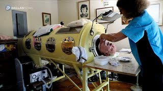 Living inside a canister Dallas polio survivor is one of few people left in US using iron lung [upl. by Lemmueu]