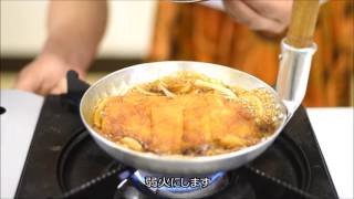 人気食堂の美人女将が教える、美味しいカツ丼の煮込み方 [upl. by Sherye]