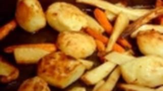 Christmas ROAST POTATOES amp VEG  How to make recipe [upl. by Godspeed859]