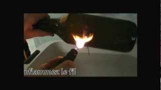 Couper une bouteille en verre avec une ficelle  Cutting a glass bottle TUTO [upl. by Winny519]