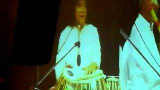 Ustad Zakir Hussain and Pt Hariprasad Chaurasia  Amazing Jugalbandi [upl. by Nnaynaffit]