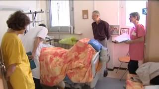 Reportage dans le service des soins palliatifs du CHU de Poitiers [upl. by Hefter]