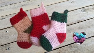 Chaussettes de noël crochet  Christmas boots crochet easy [upl. by Asquith]