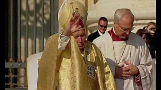 Canonization of St Josemaria Escriva October 6 2002 in two minutes [upl. by Luann]