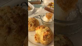 허니 버터 스콘 with 골든 허니콤 벌집꿀 카이막 🍯  Honey butter scones recipe [upl. by Mchale]