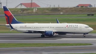 Delta Airlines Boeing 737900ER N834DN takeoff from PDX [upl. by Notsrik]