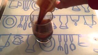 Faire un cocktail Black Cola  Boisson énergisante [upl. by Aleydis]