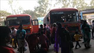 Akola Bus Stand Passengers are crazy on ST Bus when she arrived on Platform [upl. by Mickelson260]