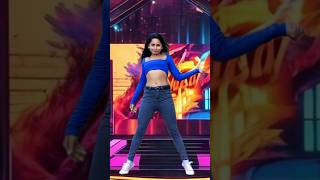 Tor jeans badi mast tor chal badi mast Trending nagpuri songdance shorts vibes popular [upl. by Vinita994]