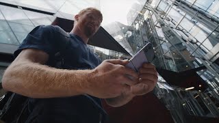 Parkour Athlete Toby Segar freeruns in London with the Samsung Galaxy Z Flip4 [upl. by Rianna789]