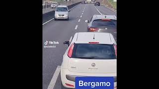 In contromano sulla superstrada della Val Seriana il video diventa virale [upl. by Einwat]