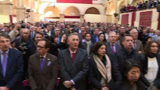 Vente de vins à Beaune une minute de silence et la Marseillaise [upl. by Tiffa]