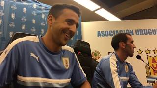 Conferencia de prensa Diego Godín y Matías Vecino  29082017 [upl. by Leitao]