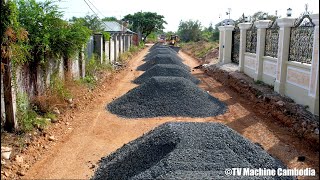 Wonderful Building Foundation Village Road Construction By Motor Grader Pushing And Grading Gravel [upl. by Steck]