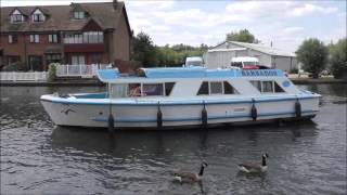 OUR FIRST SIGHT OF THE NORFOLK BROADS AT WROXHAM [upl. by Nnaegroeg200]