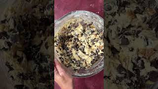 DoubleTree Cookies with walnuts and chocolate chips cookies cookierecipe chocolatechip [upl. by Sixla]