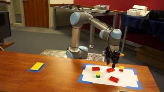 Robot Building with Blocks  Universal Robots [upl. by Yelram]