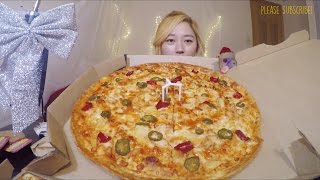 Pizza Hut Sweet Sriracha Dynamite  Alfredo Chicken Pasta  MUKBANG [upl. by Ardna]