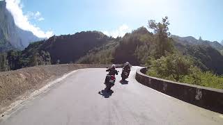 Tas 2 Minutes  Viens à Cilaos en moto [upl. by Iamhaj]