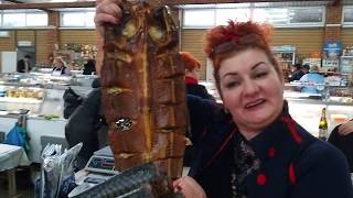 АстраханьСколько стоит рыба на рынке Стоимость черной икрыSmoked Fish Astrakhan city Russia [upl. by Euqinahc]