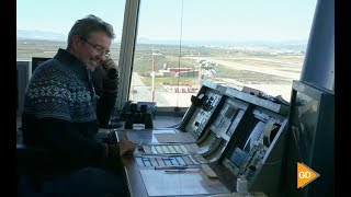 Una mañana en la torre de control aéreo del Aeropuerto de Granada [upl. by Aydidey625]