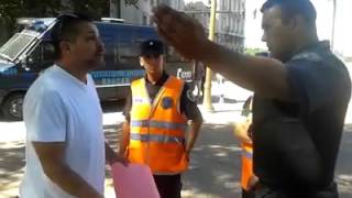 Policias intiman a ciudadano argentino vulnerando sus derechos constitucionales [upl. by Anirec]