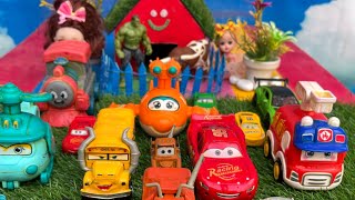 Cleanup Muddy Minicars 🚒amp Disney car convoys 🚗  Play in the garden🚓🏍 [upl. by Froh]