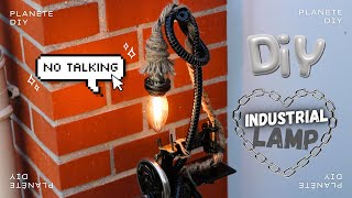 DIY lampe industrielle 🦆 Upcycle machine à coudre SINGER  industrial lamp  Planète Diy [upl. by Annaehs]