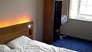 Quick look at a room at the travelodge waterloo london england [upl. by Miett]