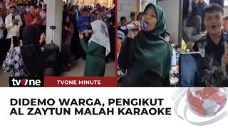 Momen Para Pengikut Al Zaytun Karaoke Lagu Yahudi saat Didemo  tvOne Minute [upl. by Edlihtam]