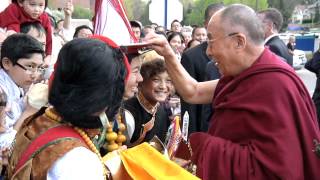 Dalai Lama Welcomed by Minnesota Tibetans [upl. by Odnolor]