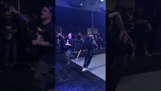 TUTORIAL MOSHING ADA DI SINI hc punk heavymetal punkstyle moshpit twostep metal indonesian [upl. by Raviv]