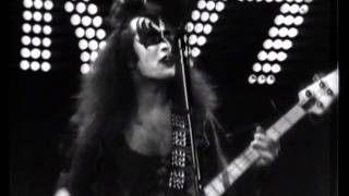 KISS  Deuce Live 1974 [upl. by Cirted]