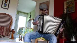 accordeoniste portugais [upl. by Blondy305]