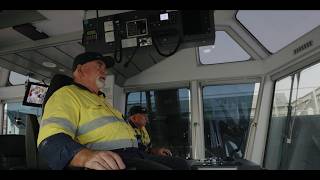 Behind the Scenes Svitzer Geraldton towage experts at work [upl. by Atela]