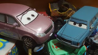 Disney Pixar Cars 3 Mo Revlin  Motor Turner Thunder Hollow Background Cars Review [upl. by Yrreb224]