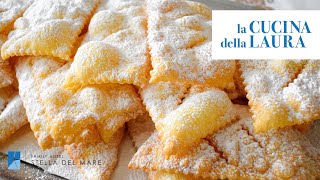 Dolci di Carnevale  LE CHIACCHIERE  La Cucina della Laura [upl. by Placeeda]