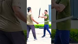 Arnis  Kali  working on close counter strikes with Coach Arnold of Kalis Ilustrisimo [upl. by Mochun295]