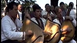 Cleveland Bandura Trio on a Lviv park bench 1990  Тріо Бандуристів Клівленду  Львів [upl. by Wurtz902]