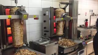 DONER ROBOTER DAS GERAT Automatic Doner Robot Automatic Shawarma Cutting Machine [upl. by Sams629]