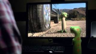 The GEICO Gecko Has a Flat Tire cut [upl. by Winny]