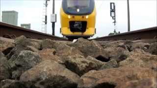 Treinen van onder I Camera op het spoor [upl. by Deerdre]