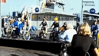 1975 Met de pont naar AmsterdamNoord  oude filmbeelden [upl. by Asatan]